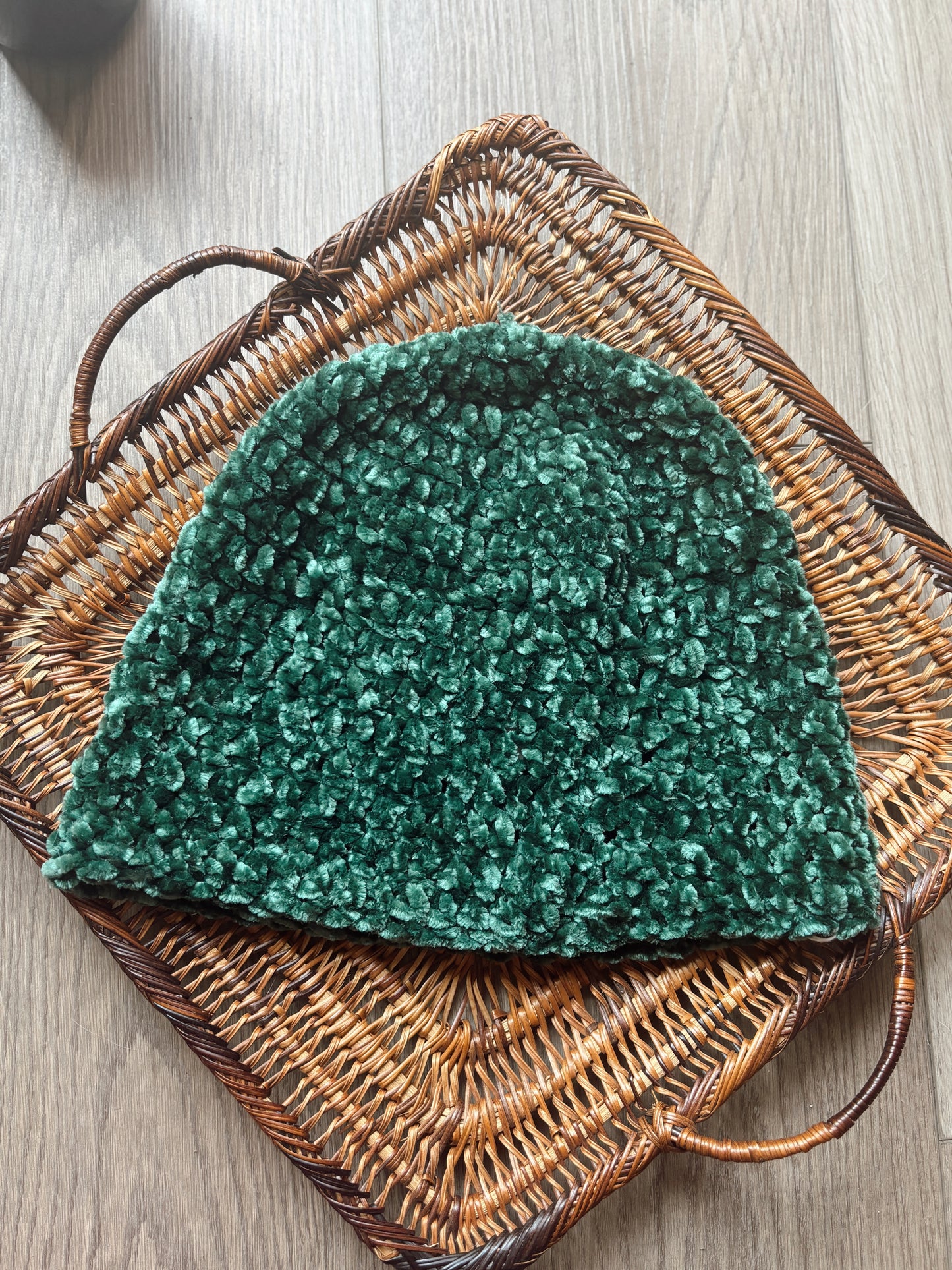 Velvet Equinox Crochet Hat (Emeral)