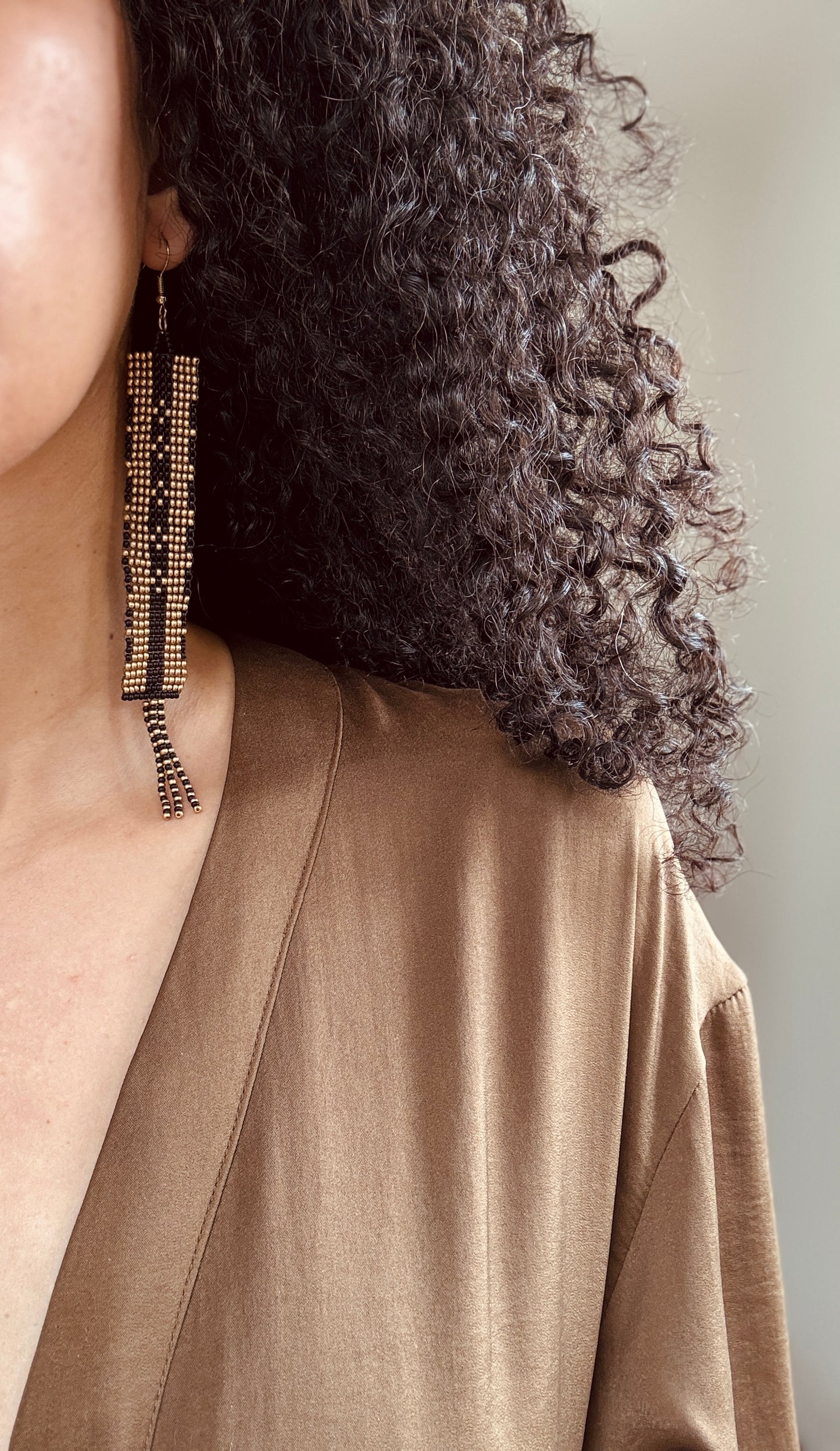 Black and Gold  Beaded Earrings (1)